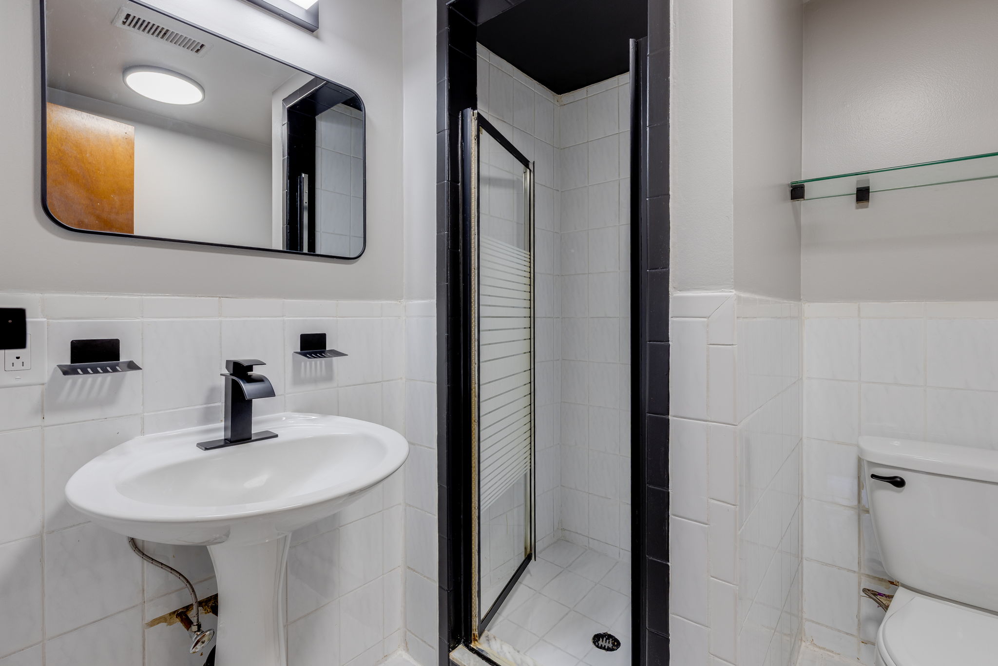 Toronto property showcase — delivered property photograph 34