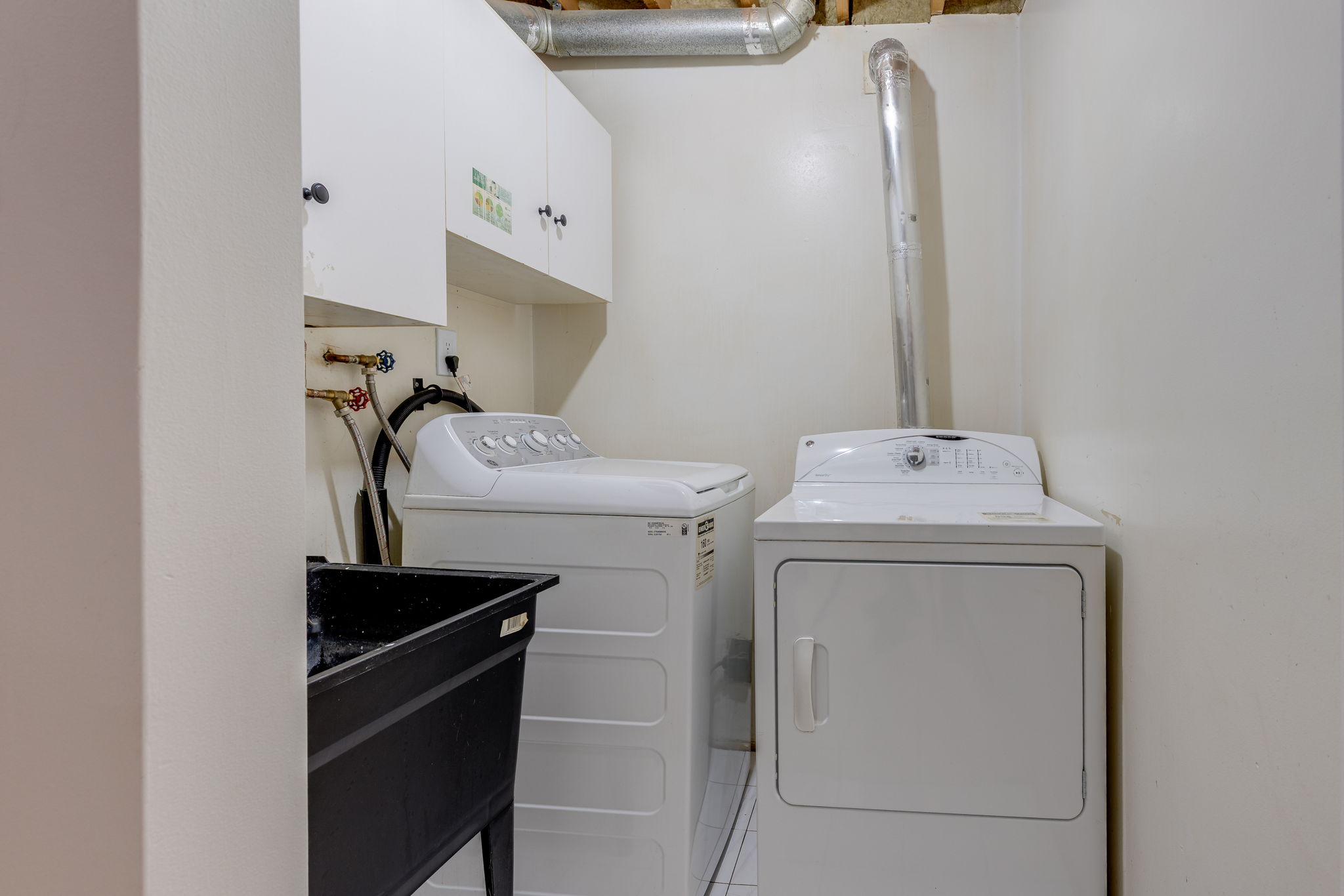 Toronto property showcase — delivered property photograph 37