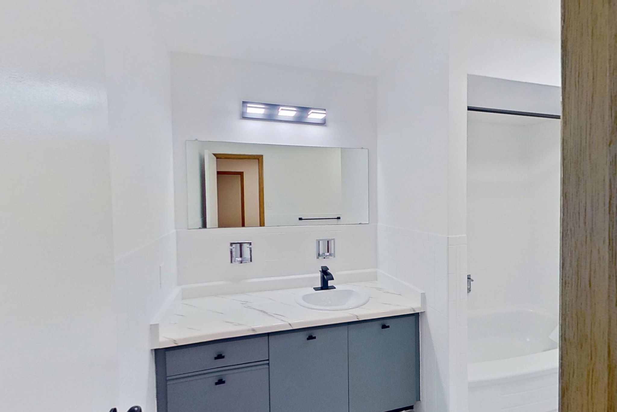 Toronto property showcase — delivered property photograph 28