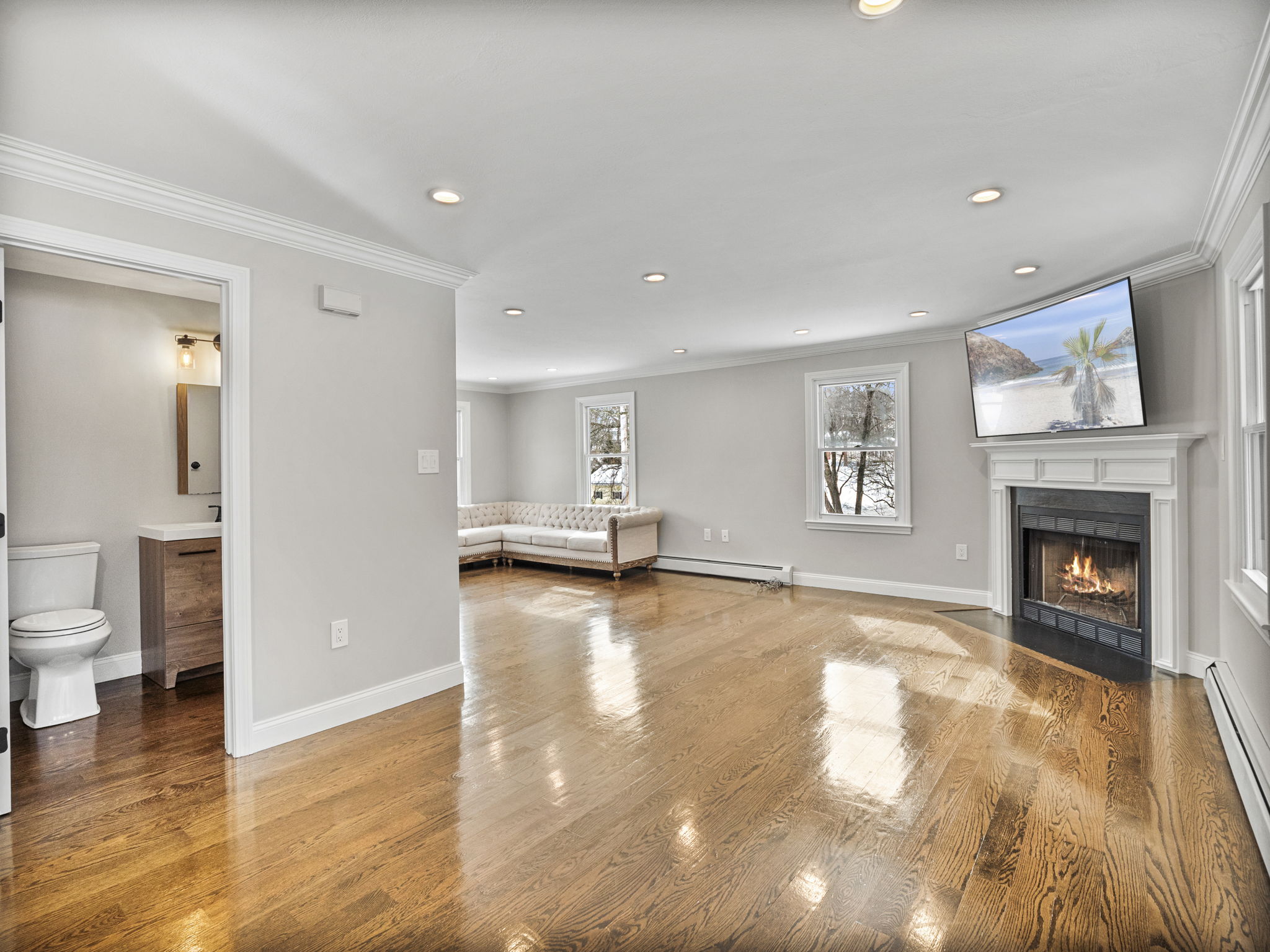 59 W Rochambault St, Haverhill, MA 26