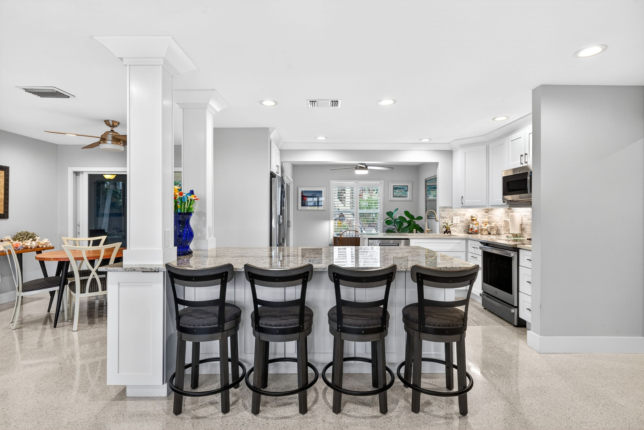 Breakfast Bar 1 of 3