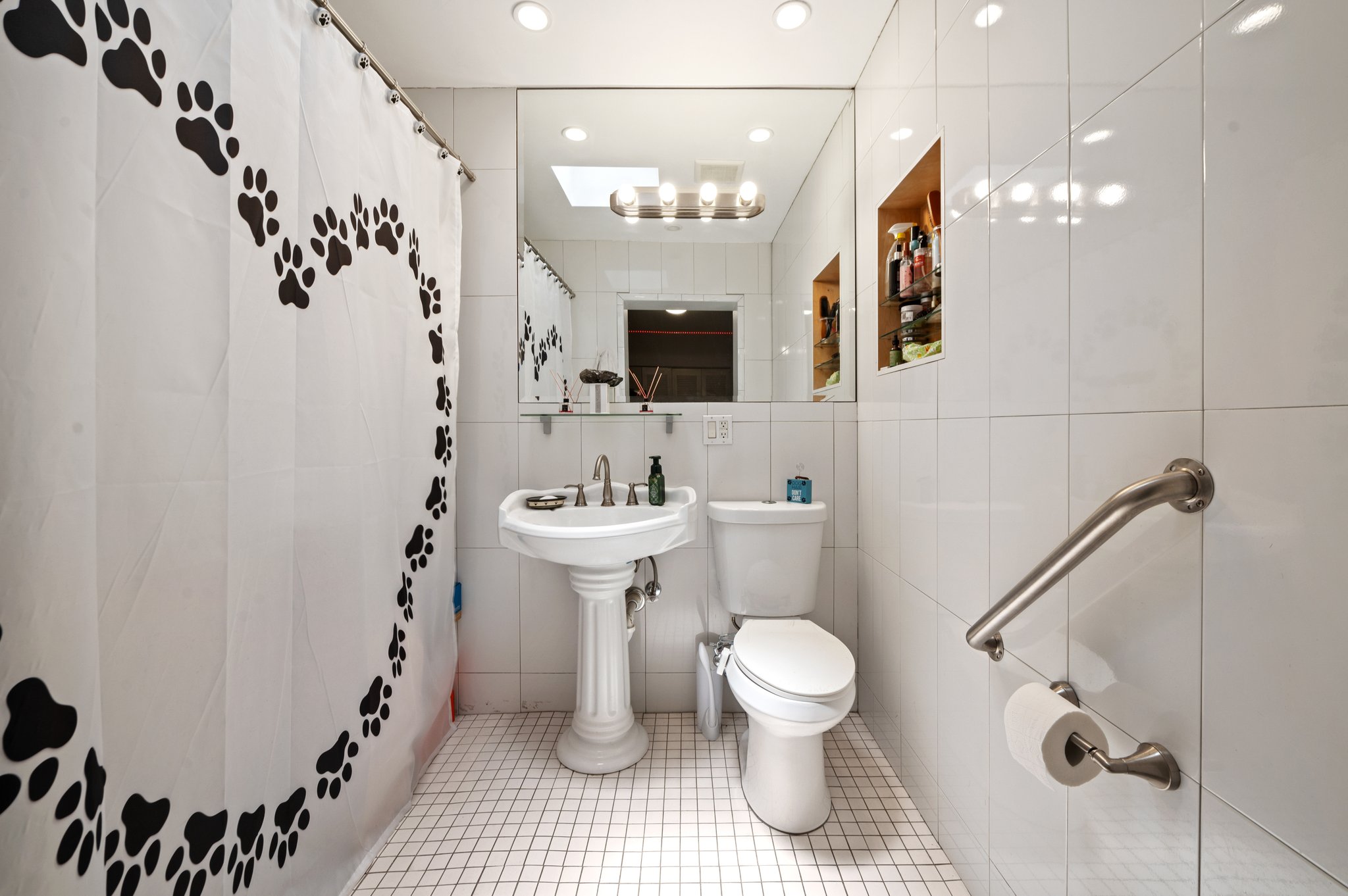 Main house second bathroom
