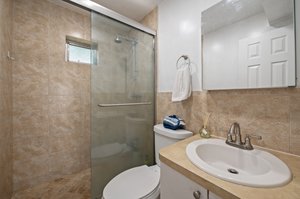 Attached apartment bathroom