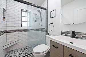 Main house primary bathroom en suite