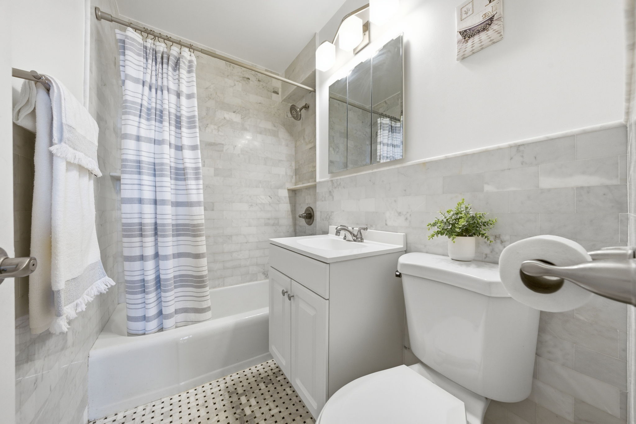 5900_Arlington_10K_010