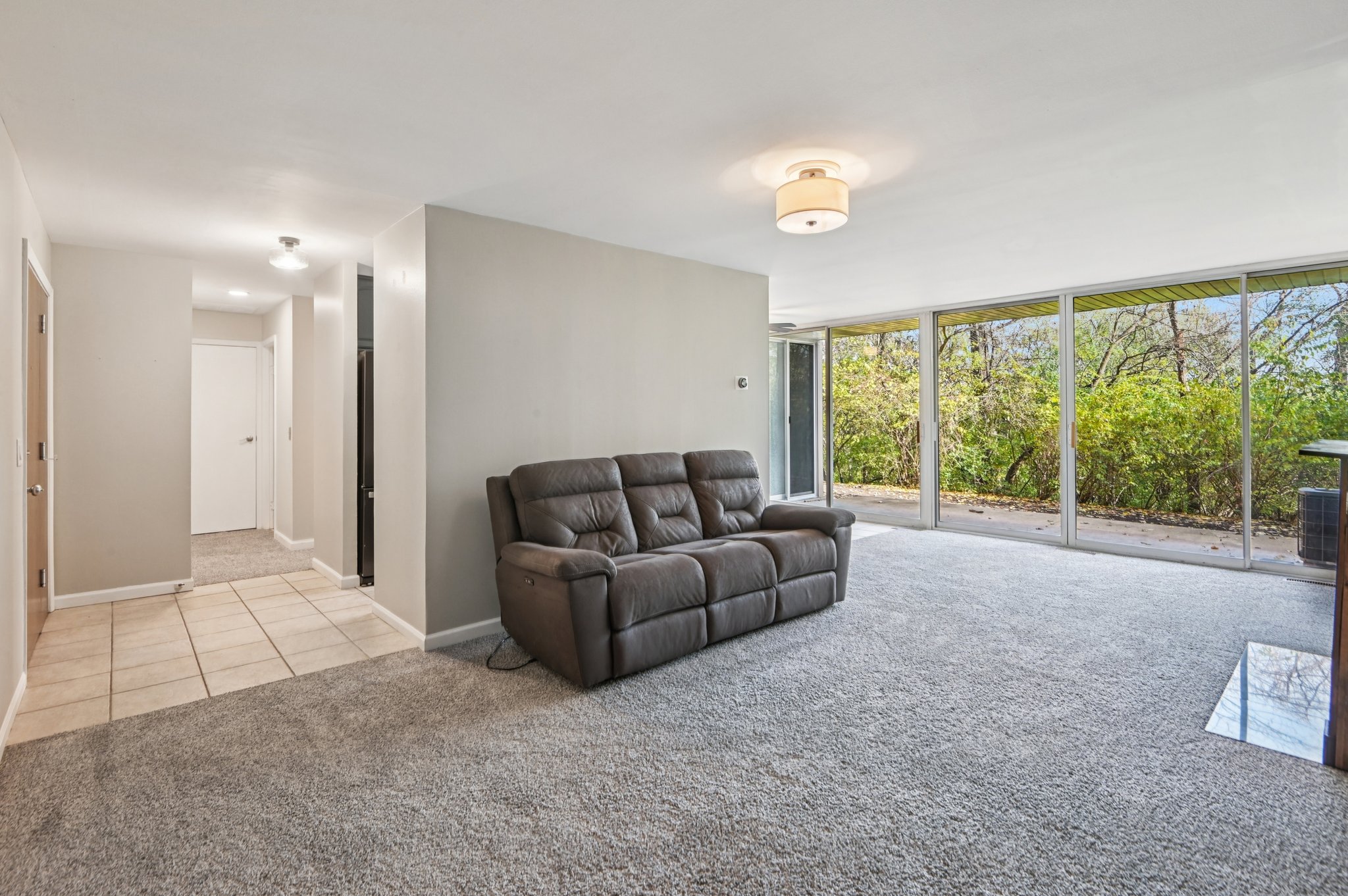 Oakwood Dr-S1411-005.jpg