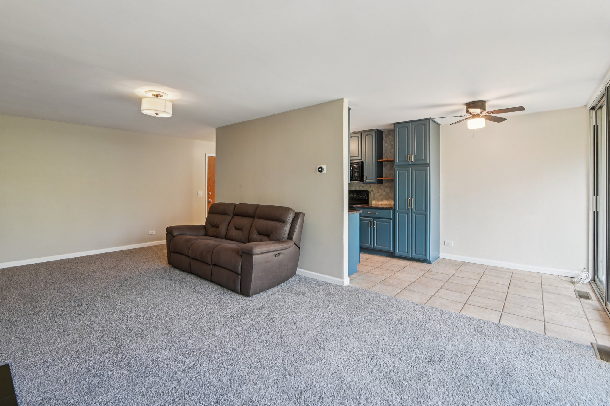 Oakwood Dr-S1411-006.jpg