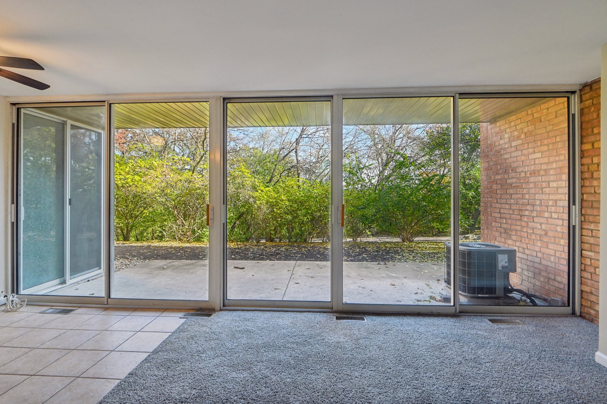 Oakwood Dr-S1411-023.jpg