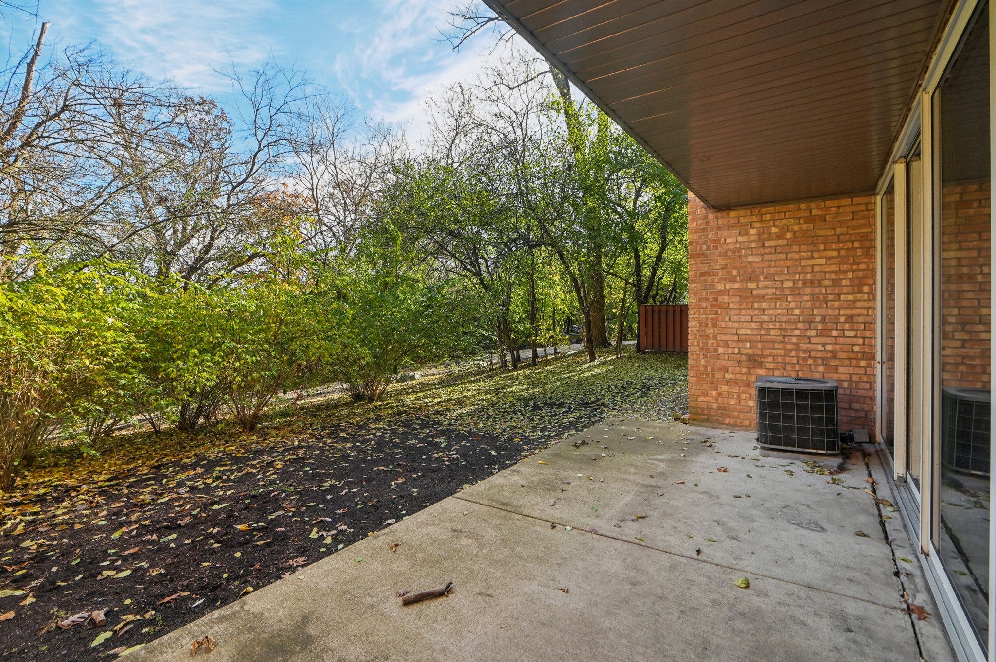 Oakwood Dr-S1411-027.jpg