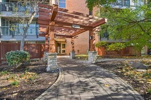 Oakwood Dr-S1411-002.jpg