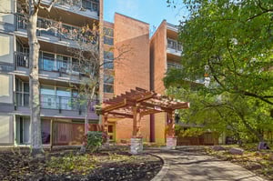 Oakwood Dr-S1411-003.jpg