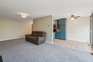 Oakwood Dr-S1411-006.jpg