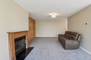 Oakwood Dr-S1411-008.jpg