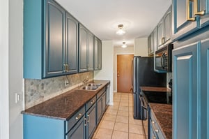 Oakwood Dr-S1411-009.jpg