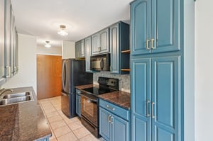 Oakwood Dr-S1411-012.jpg