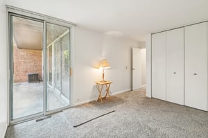 Oakwood Dr-S1411-019.jpg