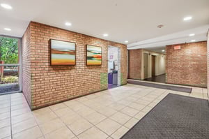 Oakwood Dr-S1411-025.jpg