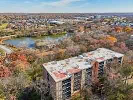 Oakwood Dr-S1411-030.jpg