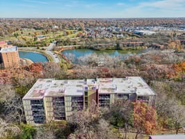 Oakwood Dr-S1411-031.jpg