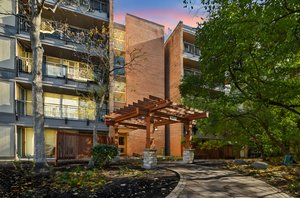 Oakwood Dr-S1411-003 day to dusk.jpeg