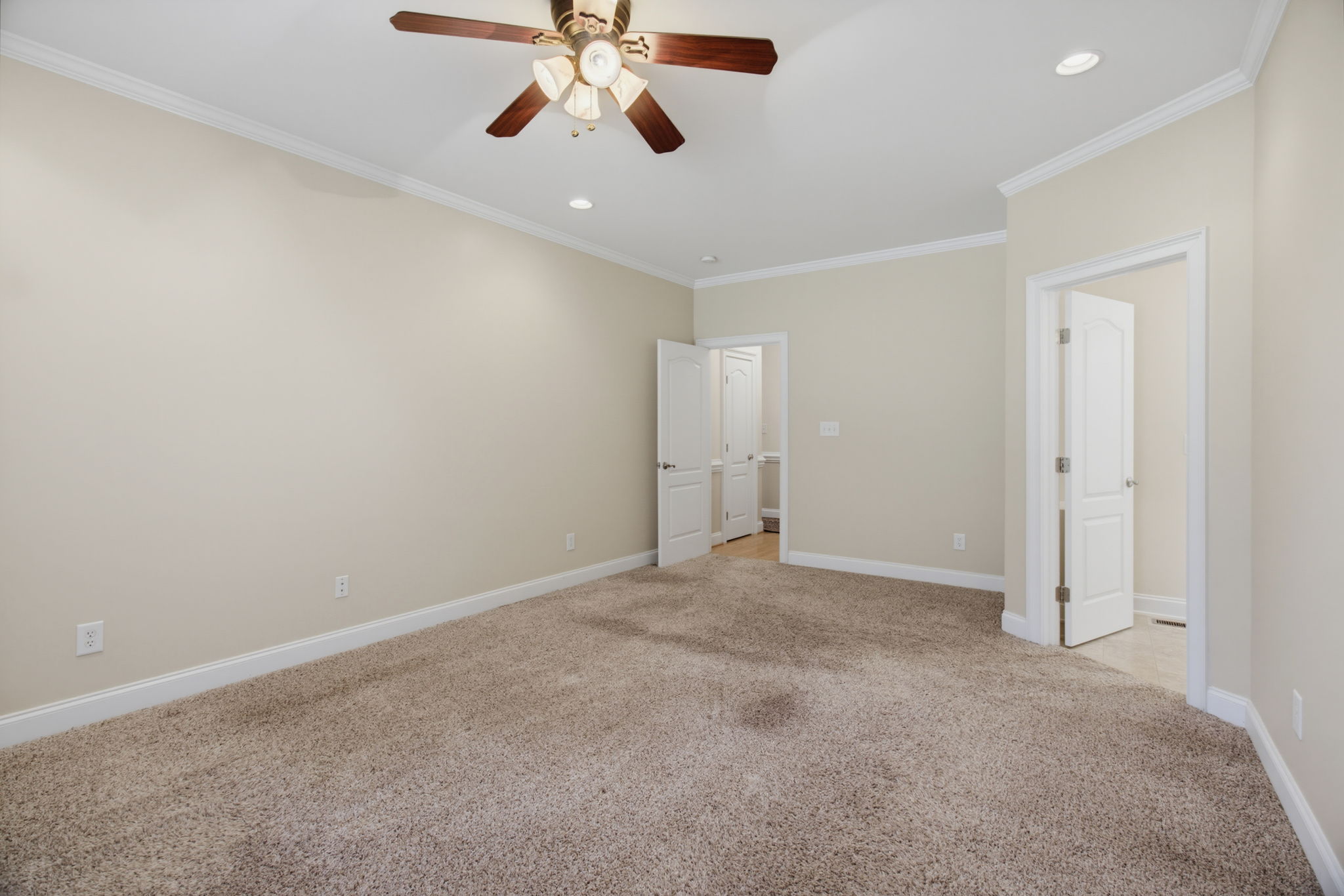 5900 Willow Oak Dr-20