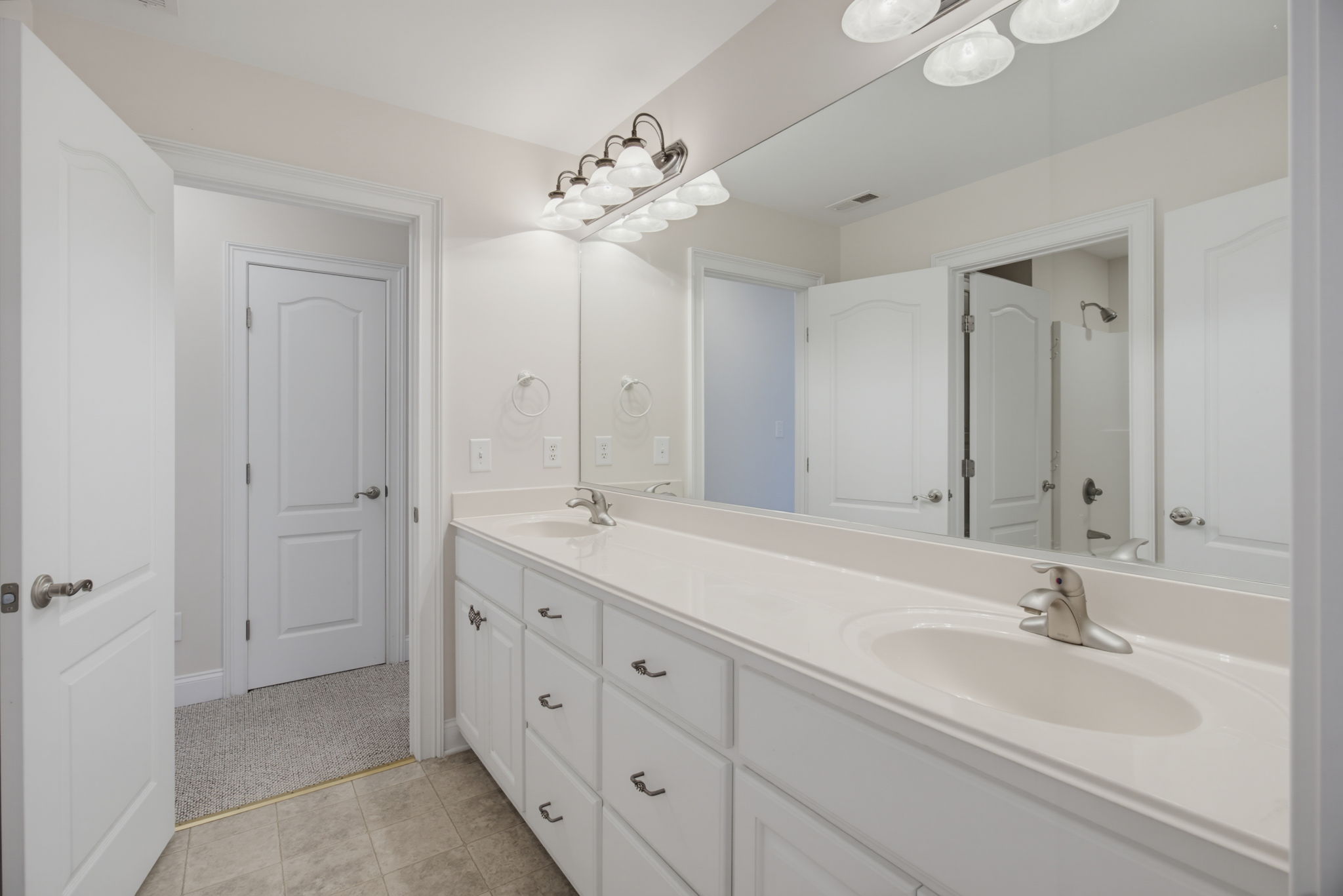 5900 Willow Oak Dr-29