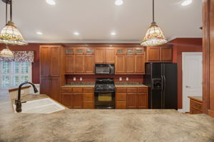 5900 Willow Oak Dr-10