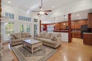 5900 Willow Oak Dr-17