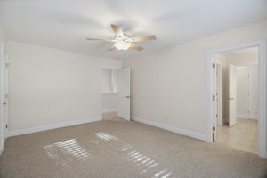 5900 Willow Oak Dr-28