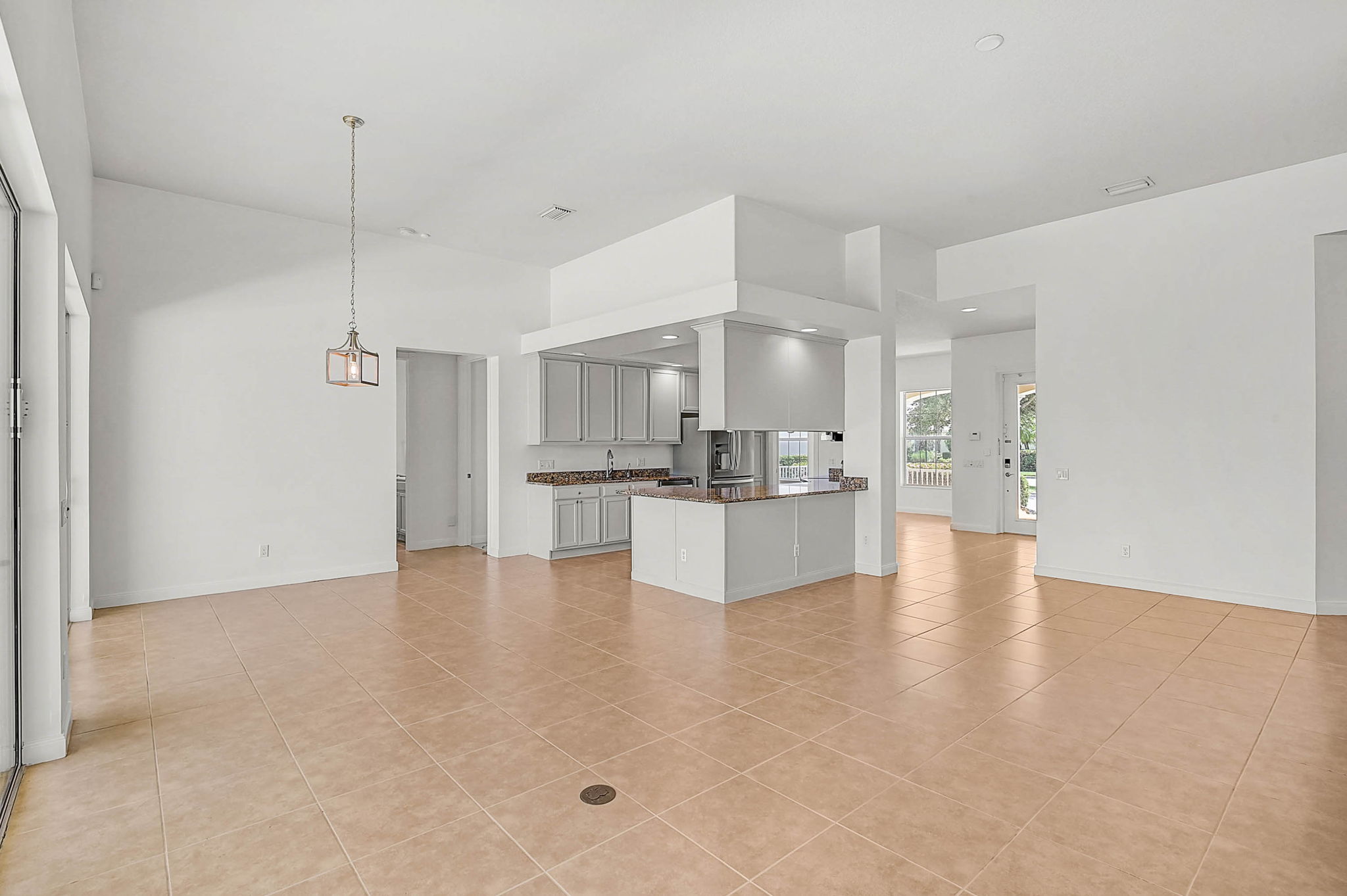 5901 Mariposa Ln-16