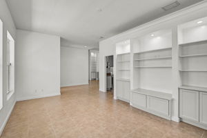 5901 Mariposa Ln-8