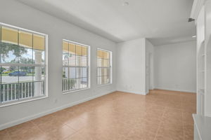 5901 Mariposa Ln-9