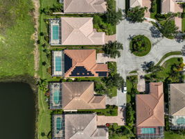 5901 Mariposa Ln-47