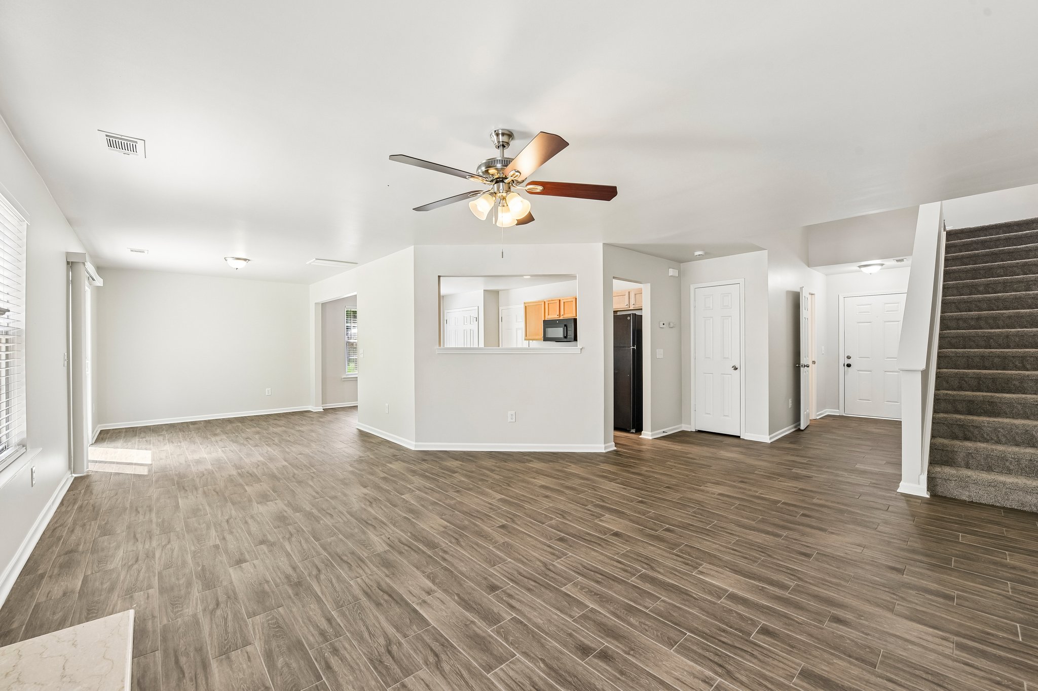 Leawood Run Ct-S2205-005.jpg