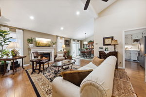 17_Interior