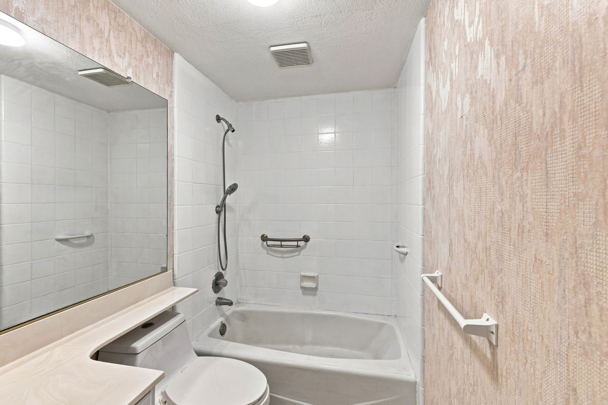 029_F8_5905 Lucinda Ln