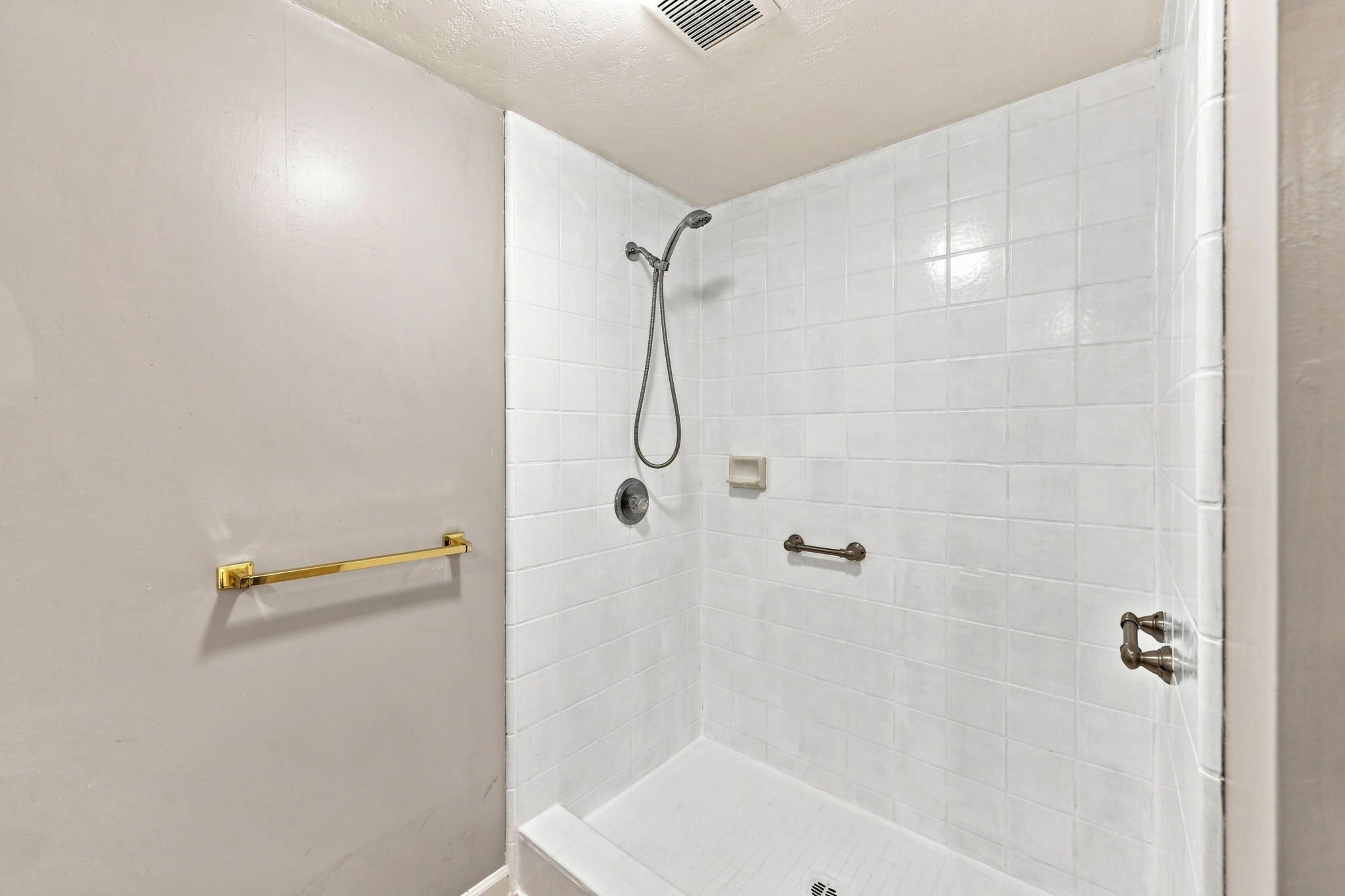 031_F8_5905 Lucinda Ln