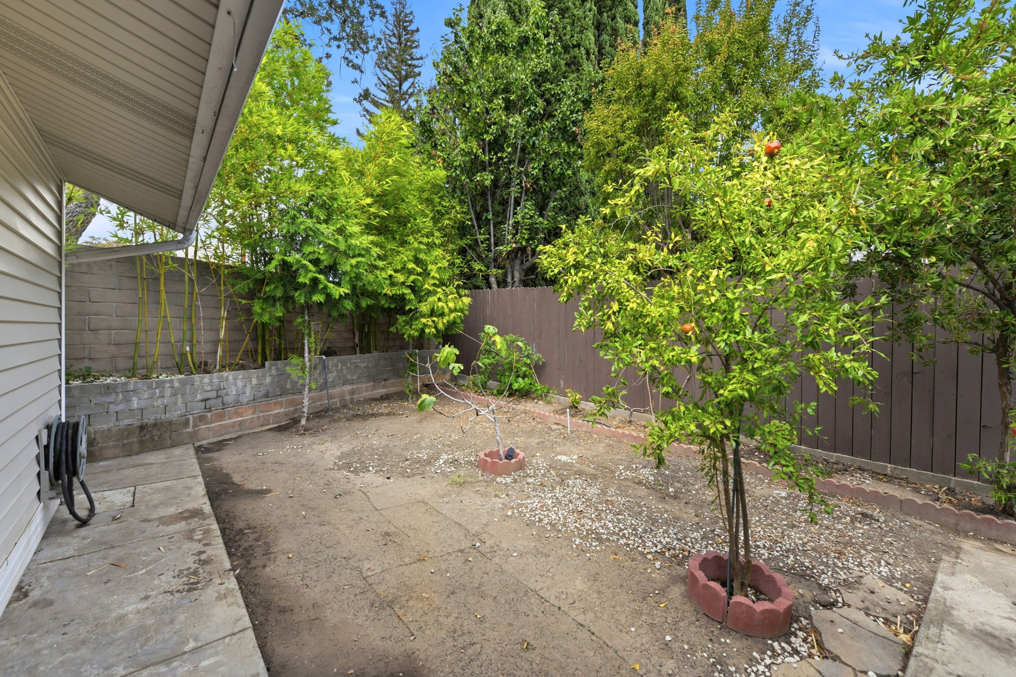 037_F8_5905 Lucinda Ln