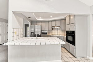 012_F8_5905 Lucinda Ln