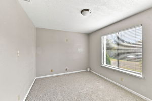 021_F8_5905 Lucinda Ln