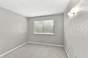 023_F8_5905 Lucinda Ln