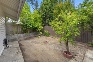 037_F8_5905 Lucinda Ln