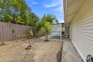 038_F8_5905 Lucinda Ln