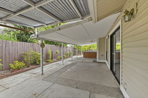 039_F8_5905 Lucinda Ln