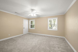  Photo 35