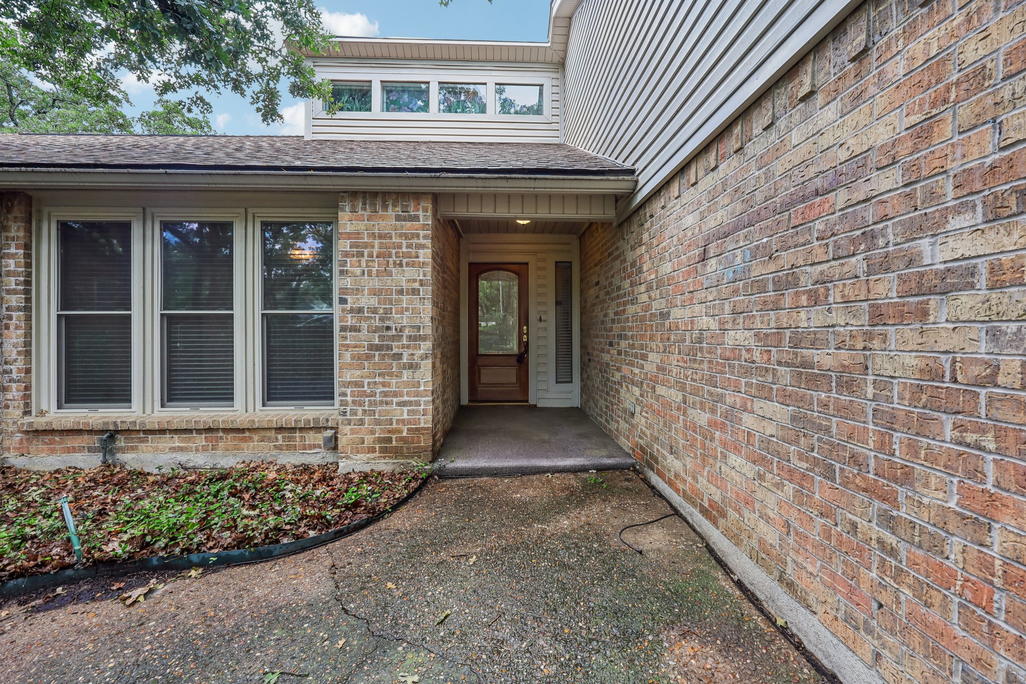 Mountainwood Dr-1106-005.jpg
