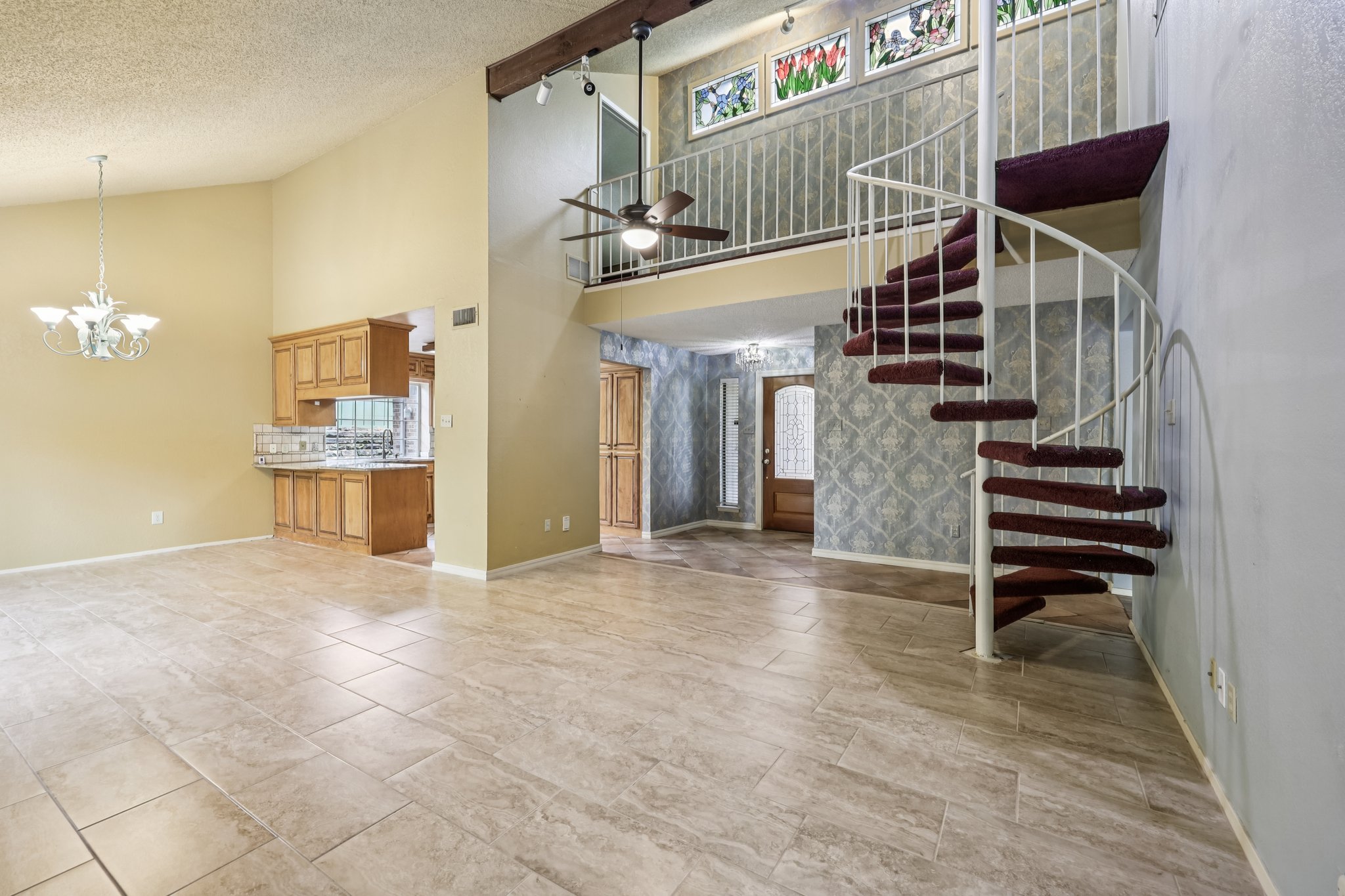 Mountainwood Dr-1106-008.jpg