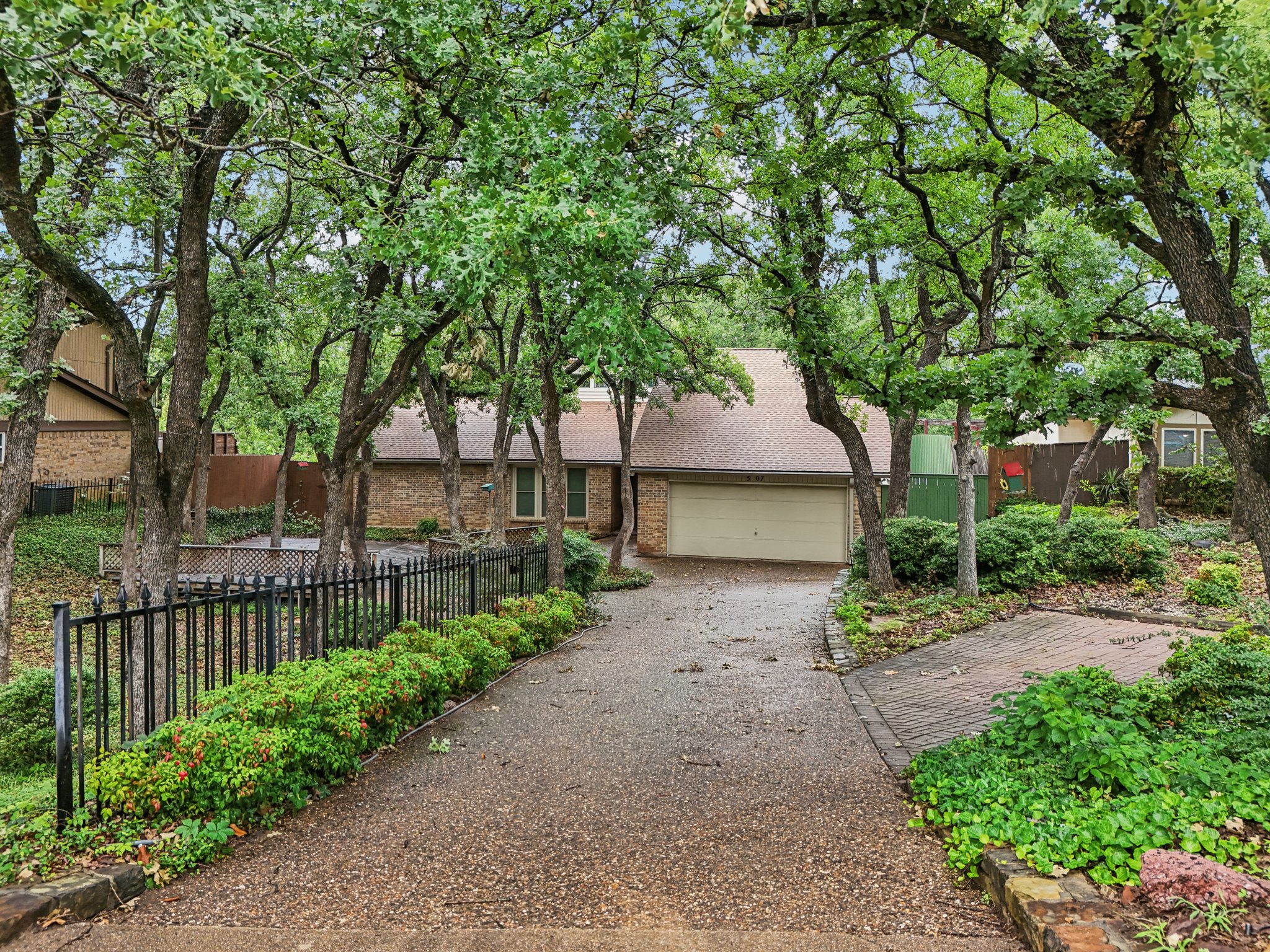 Mountainwood Dr-1106-038.jpg