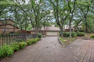 Mountainwood Dr-1106-001.jpg