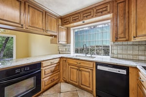 Mountainwood Dr-1106-012.jpg